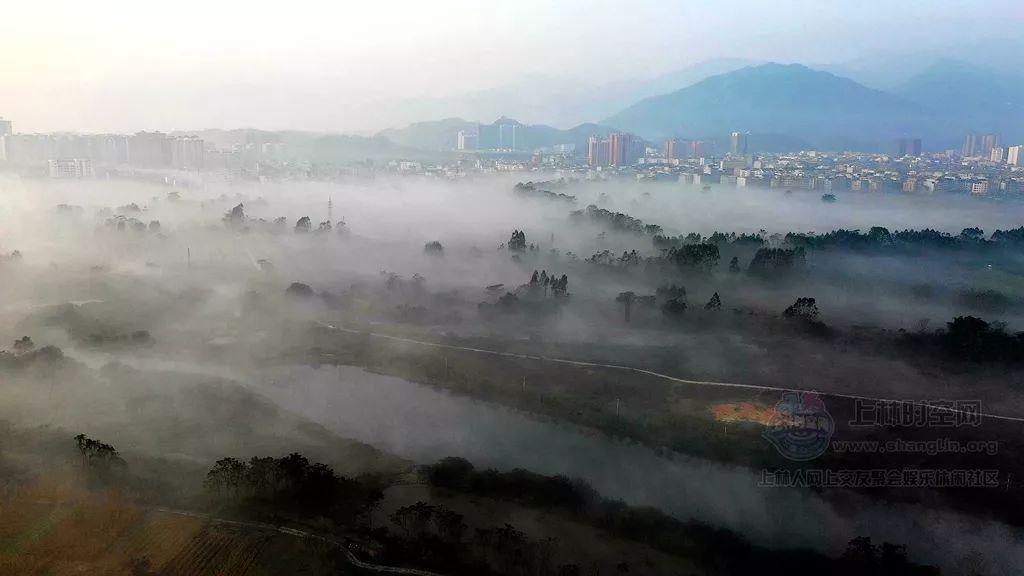 莫高窟在哪个地方?莫高窟——千年风沙中的艺术传奇!
